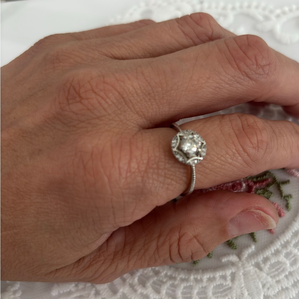 Elegant Sterling Silver Diamond Ring